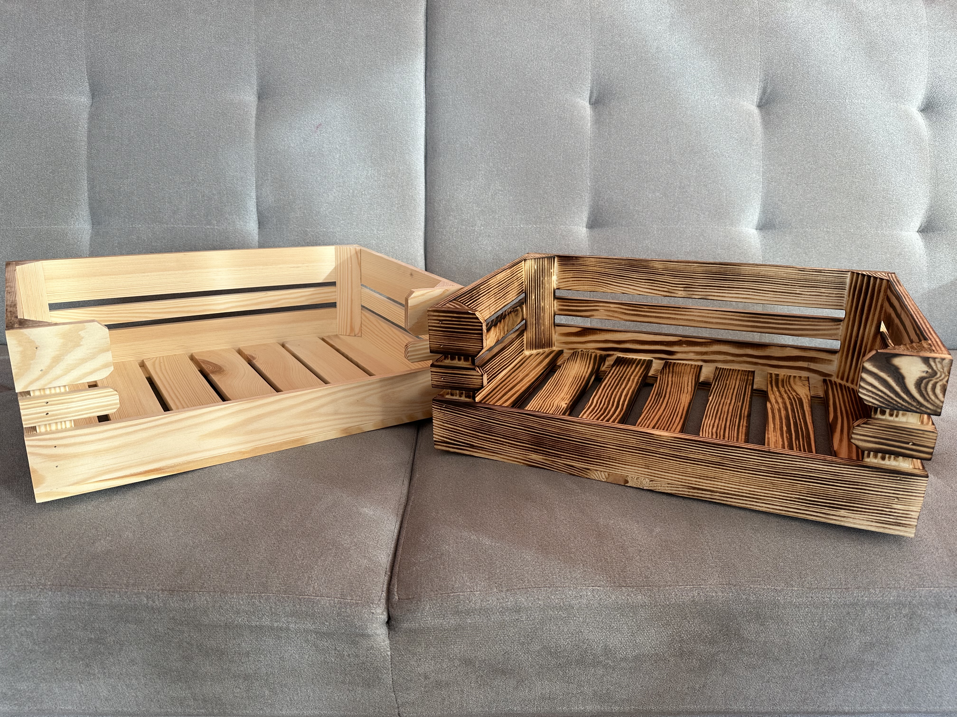 Dřevěný pelíšek pro malého psa nebo kočku